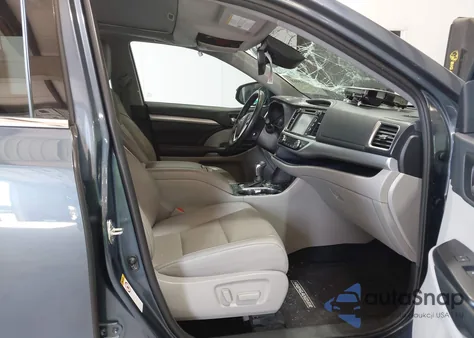 2019 Toyota Highlander Xle z USA, uszkodzony, nr VIN 5TDKZRFHXKS331166